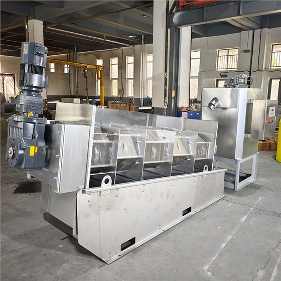 養(yǎng)豬場(chǎng)水泡糞脫水疊螺機(jī)